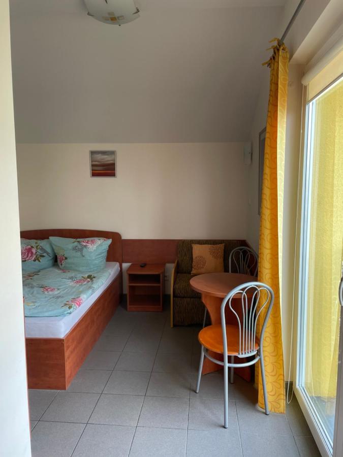 Willa Mira 200 Metrow Od Morza Misdroy Exterior foto